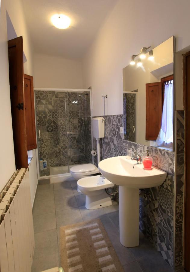 La Casa Di Ines Hotel San Gimignano Buitenkant foto